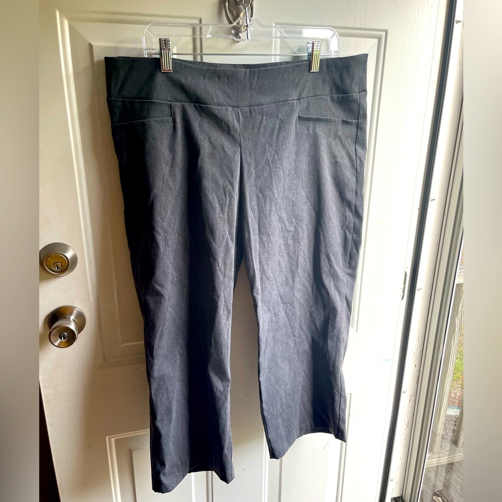 Woman’s capris 18